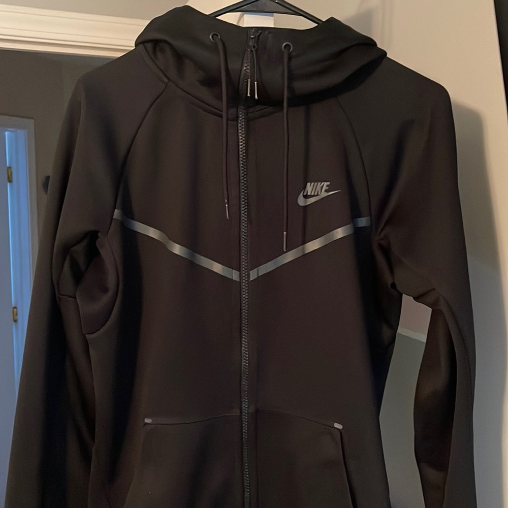 COPY - Nike tech jacket